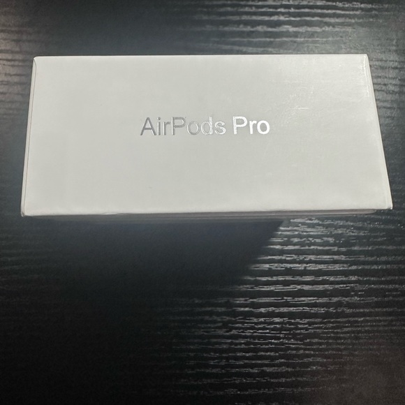 Apple air pods pro 2 with MagSafe case *OPEN - Picture 2 of 5